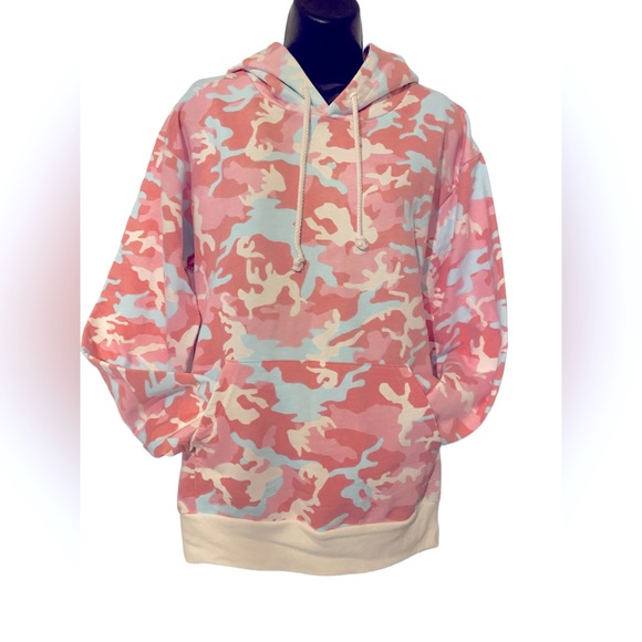 Kylie Cosmetics Tops - Kylie Jenner Pink “Candy” Camo Hoodie NWOT size S Tik Tok Famous, barbiecore